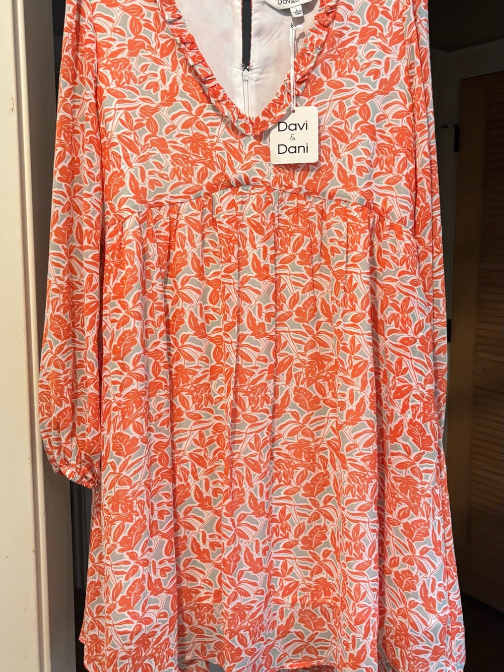 DAVI & DANI Coral and White Floral Long-Sleeve Empire waist w/ Ruffle V-neck
